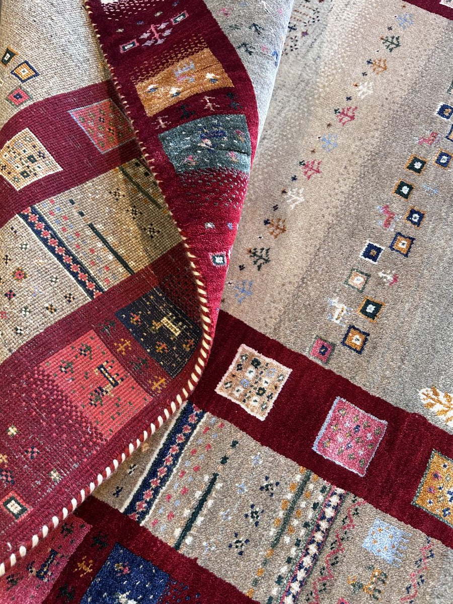 Hand-woven Loribaft Gabbeh Rug