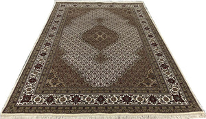 Fine Hand-Woven Persian Tabriz Mahi Design Carpet