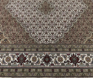 Fine Hand-Woven Persian Tabriz Mahi Design Carpet