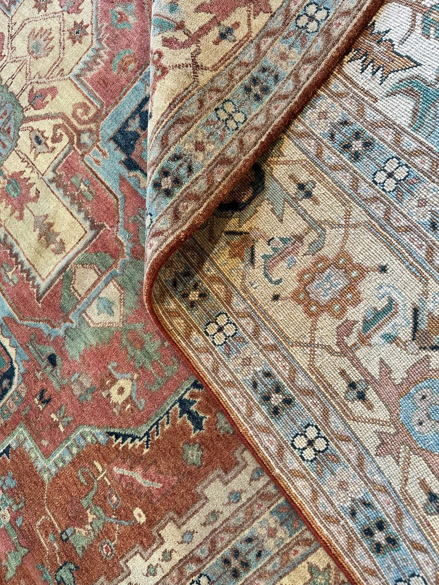Hand-Woven Serapi Heriz Design Carpet