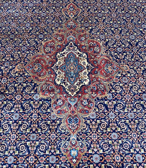 Fine Hand-Knotted Persian Bidjar Carpet