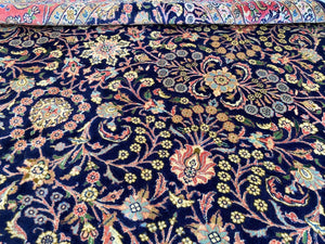 Fine Hand-Knotted Persian Bidjar Carpet