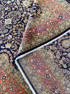 Fine Hand-Knotted Persian Bidjar Carpet