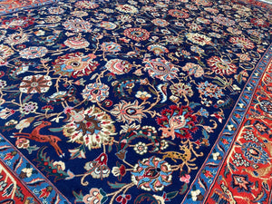Fine Hand-Knotted Persian Varamin Carpet