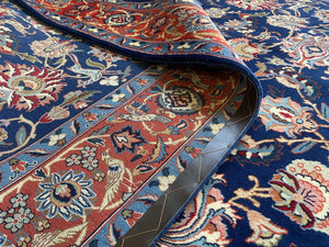 Fine Hand-Knotted Persian Varamin Carpet