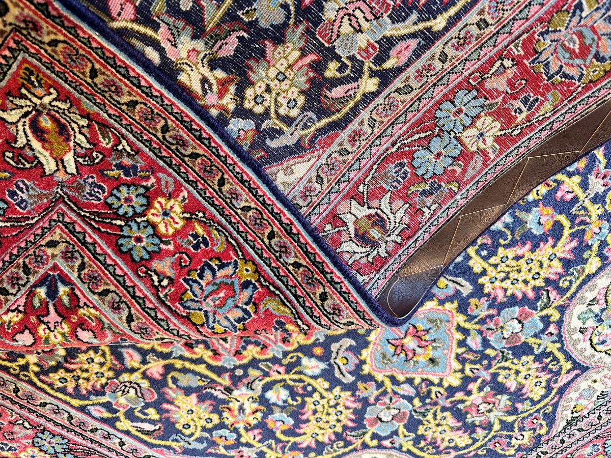 Fine Hand-Knotted Persian Qum Carpet