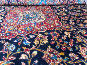 Fine Hand-knotted Royal Persian Kashan Carpet
