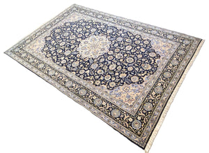 Fine Hand-Knotted Persian Kashan Carpet