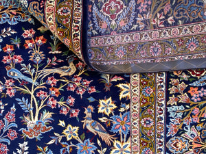 Fine Hand-Knotted Persian Kashan Carpet
