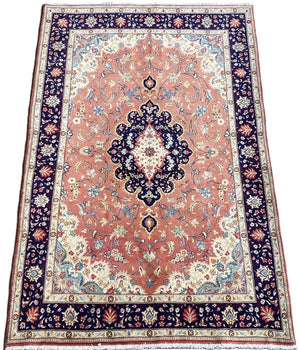 Fine Hand-Knotted Persian Kashan Carpet