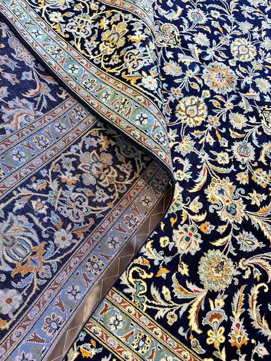 Fine Hand-knotted Royal Persian Kashan Carpet