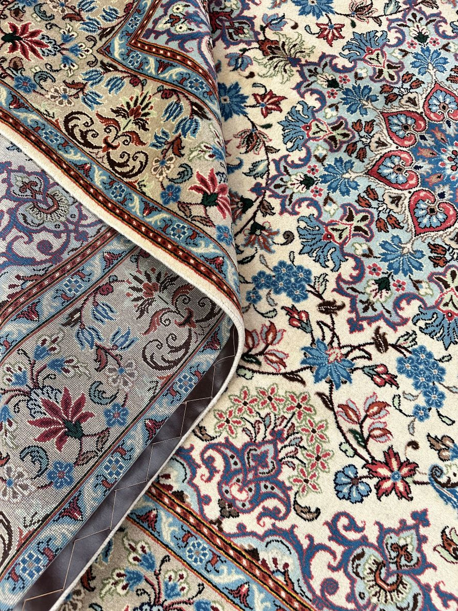 Fine Hand-Knotted Persian Yazd Carpet
