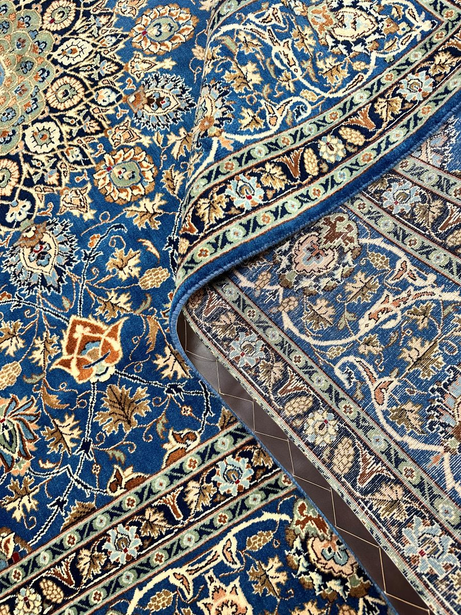 Fine Hand-Knotted Persian Kashmar Carpet