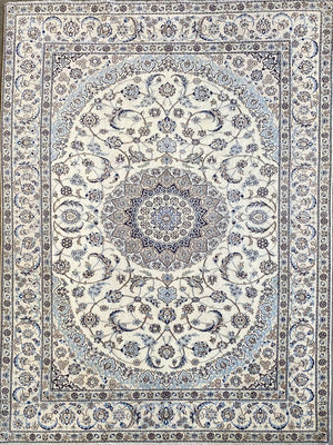 Fine Hand-Knotted Persian Naien Carpet