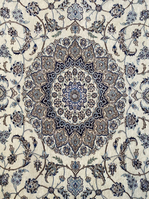Fine Hand-Knotted Persian Naien Carpet