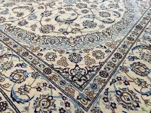 Fine Hand-Knotted Persian Naien Carpet