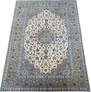 Fine Hand-Knotted Persian Kashan Carpet