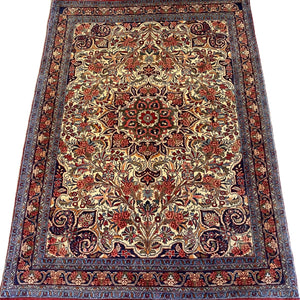 Fine Hand-Knotted Persian Bidjar Rug