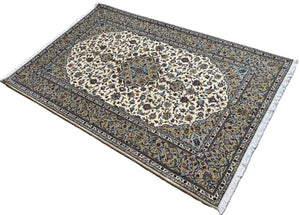 Fine Hand-Knotted Persian Kashan Carpet