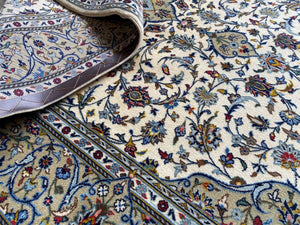 Fine Hand-Knotted Persian Kashan Carpet