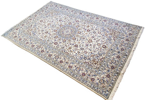 Fine Hand-Knotted Persian Kashan Carpet