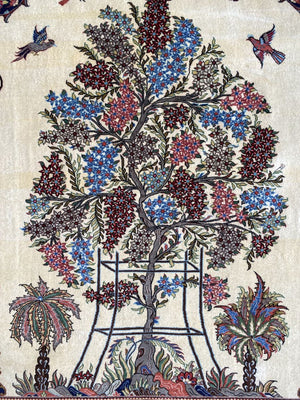 Fine Hand-Knotted Persian Qum Carpet