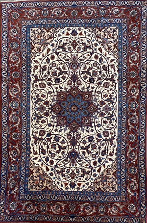 Fine Hand-Knotted Persian Isfahan Carpet