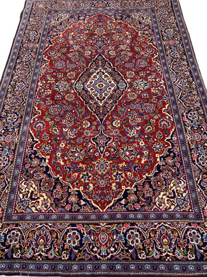 Fine Hand-Knotted Persian Kashan Carpet