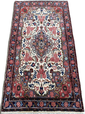 Fine Hand-Knotted Persian Bidjar Rug