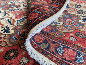Fine Hand-Knotted Persian Bidjar Rug