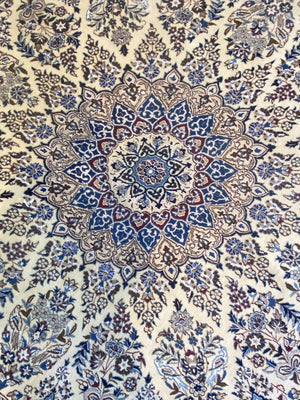 Fine Hand-Knotted Persian Naien Carpet