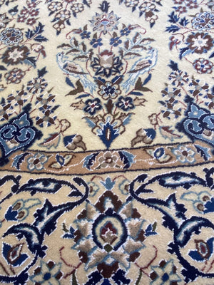 Fine Hand-Knotted Persian Naien Carpet