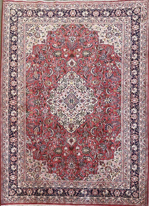 Fine Hand-Knotted Persian Bidjar Carpet