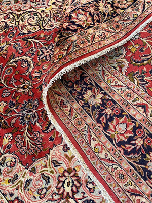 Fine Hand-Knotted Persian Bidjar Carpet