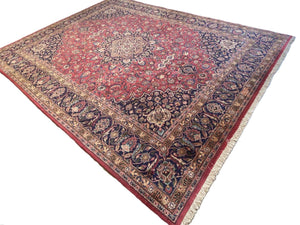 Fine Hand-Knotted Persian Mashhad Carpet