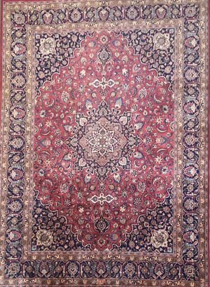 Fine Hand-Knotted Persian Mashhad Carpet