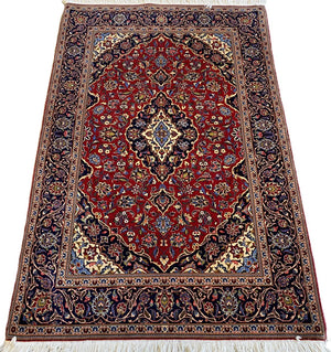 Finely Hand-knotted Persian Kashan Rug