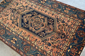 Handmade Tribal Persian Avaj Rug