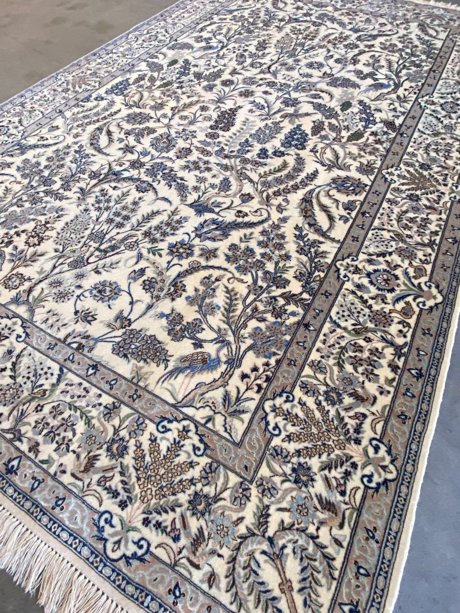 Superfine Hand-Knotted Persian Naien Carpet