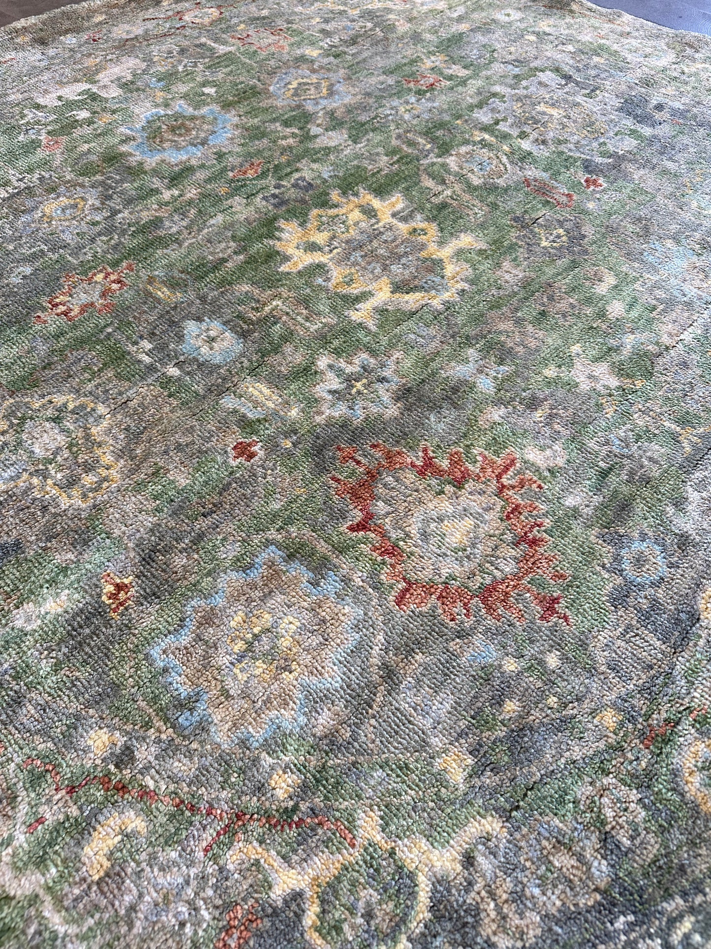 Hand-Knotted Antique Sultanabad Collection