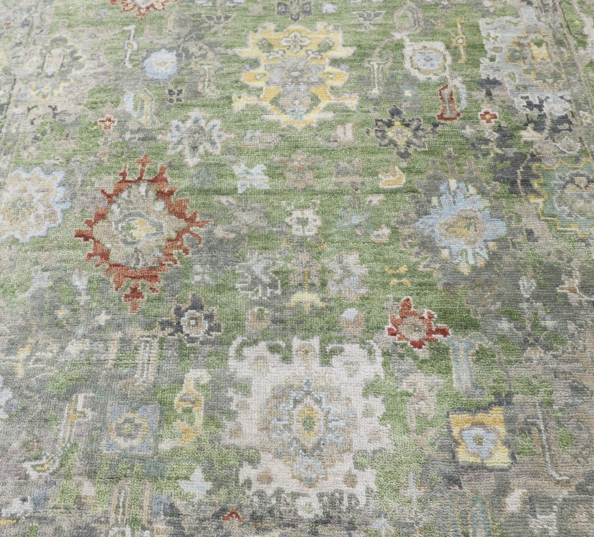 Hand-Knotted Antique Sultanabad Collection