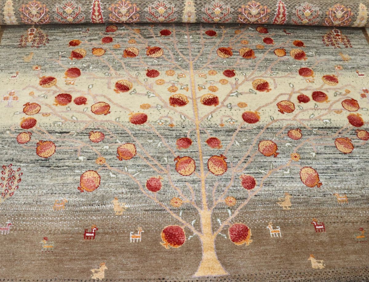 Hand-Woven Loribaft Gabbeh Rug