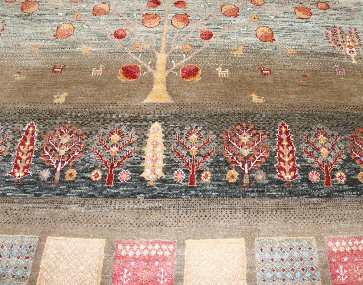 Hand-Woven Loribaft Gabbeh Rug