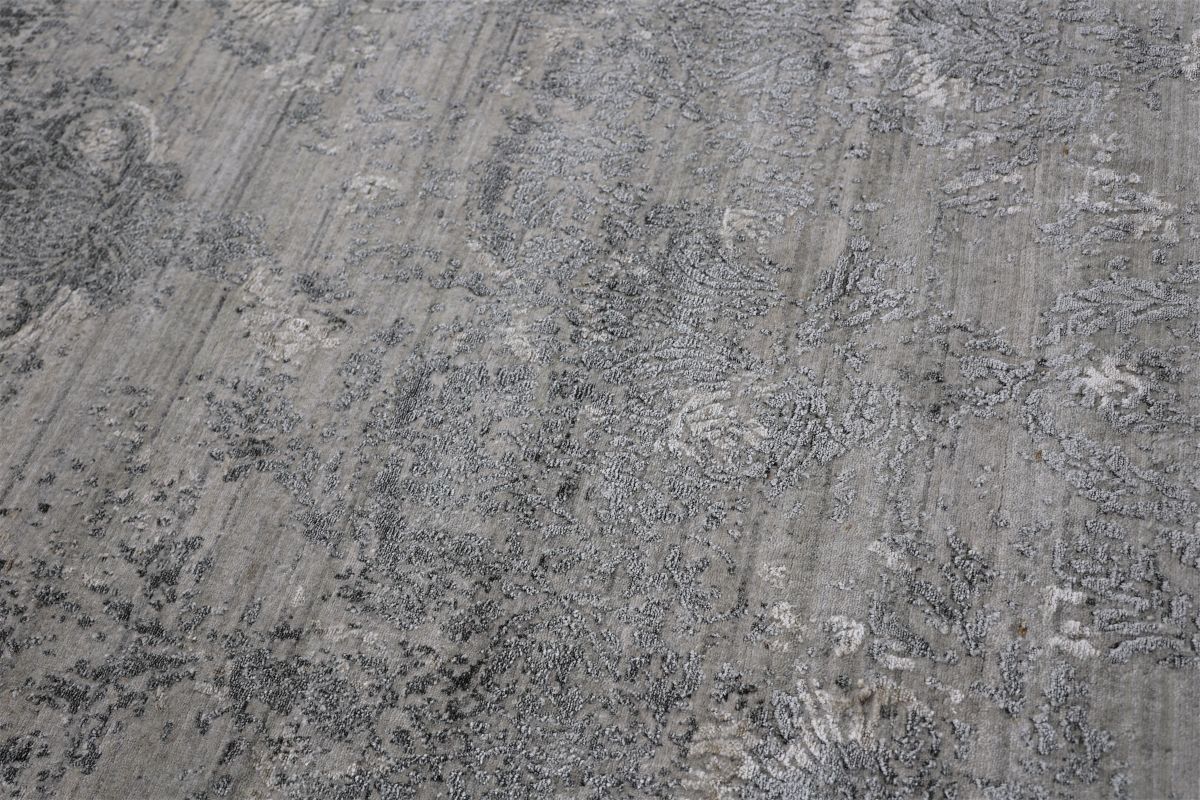 Hand-Woven Modern Crystal Collection