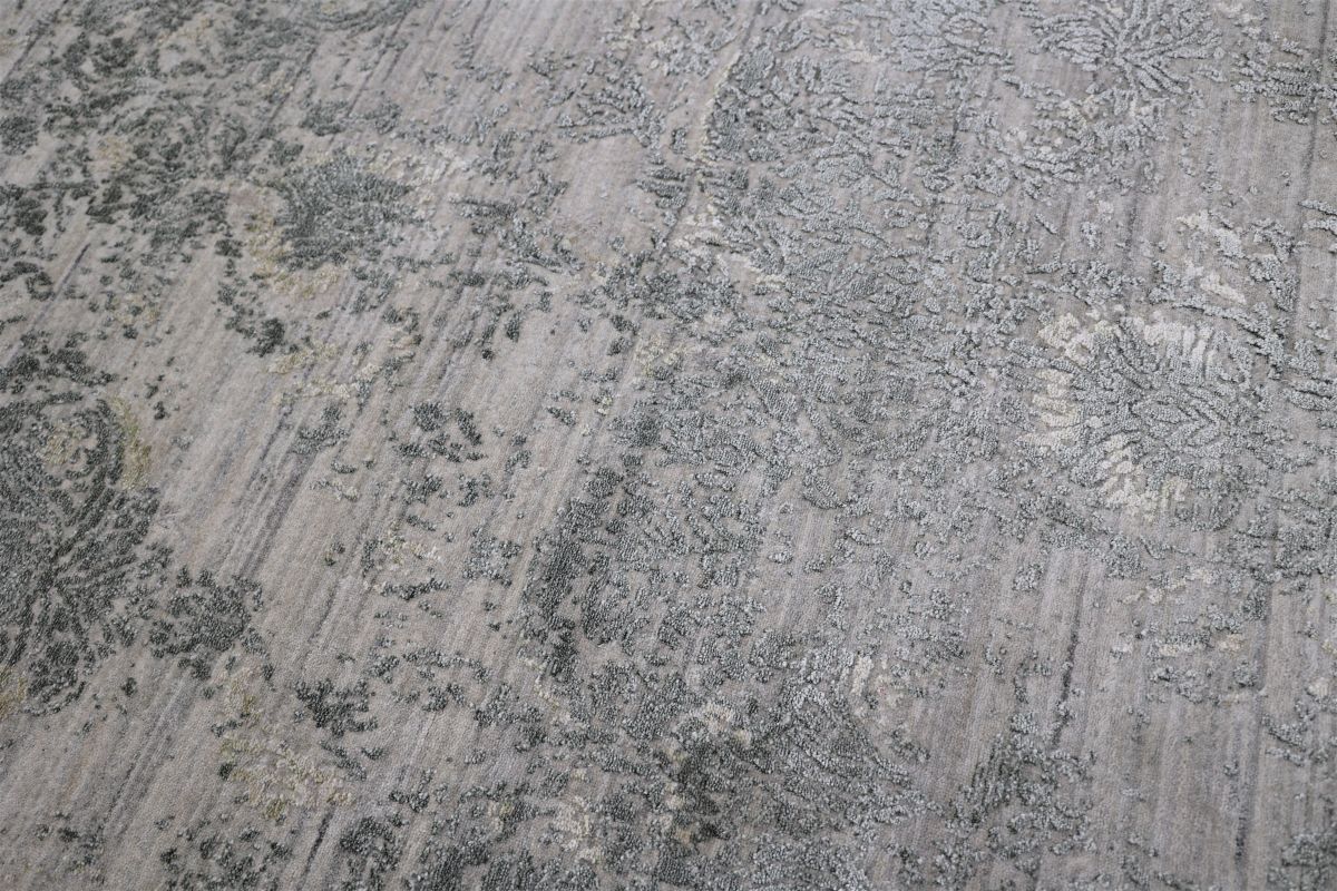 Hand-Woven Modern Crystal Collection