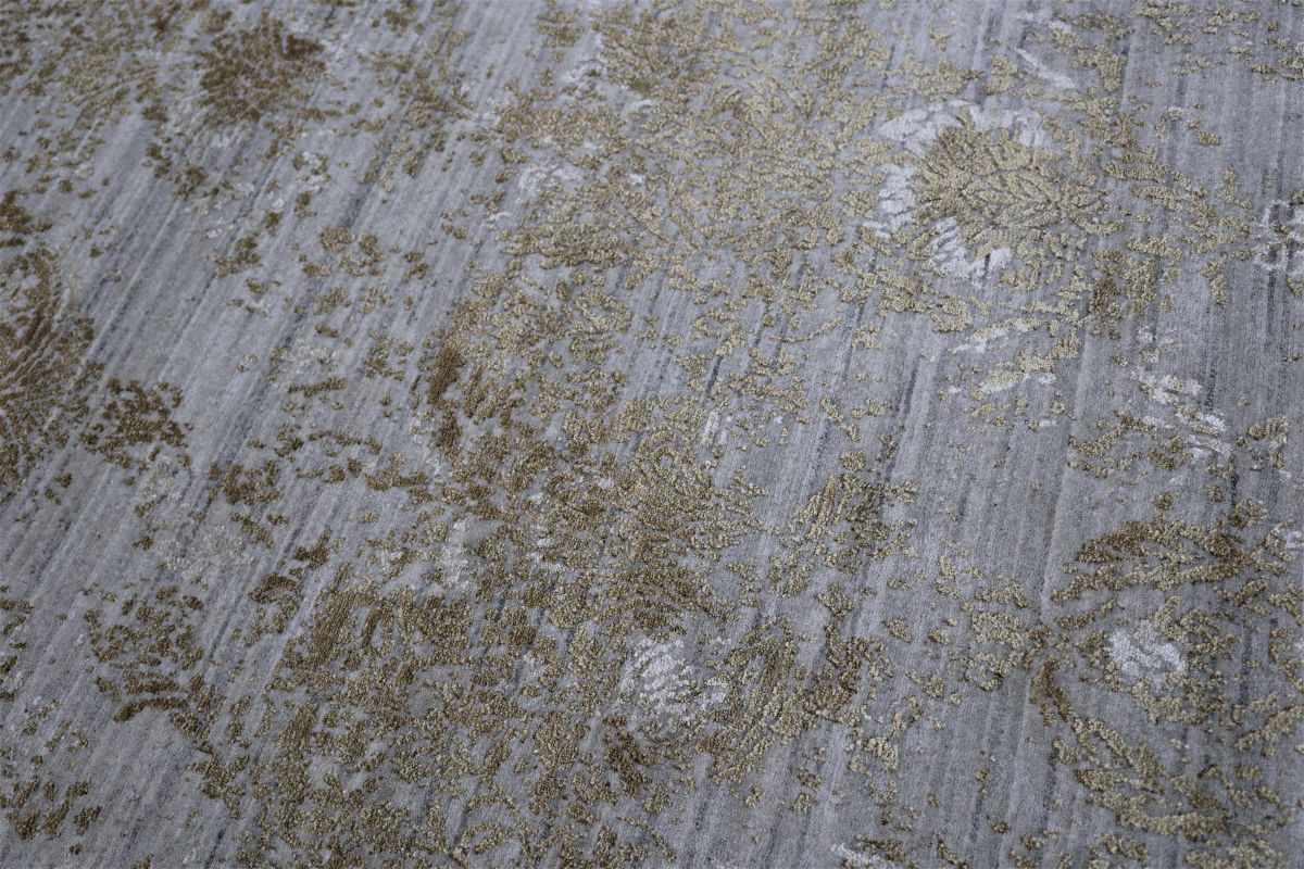 Hand-Woven Modern Crystal Collection