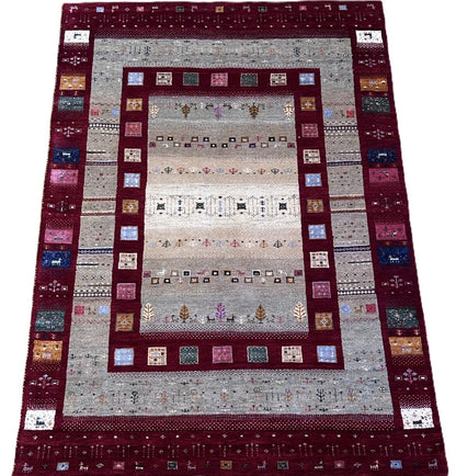 Hand-woven Loribaft Gabbeh Rug