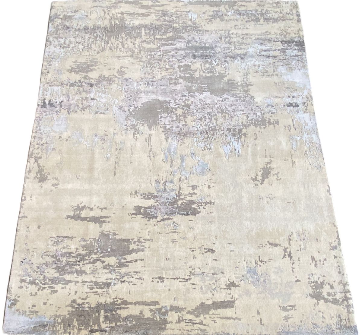 Hand-Woven Modern Everest Collection