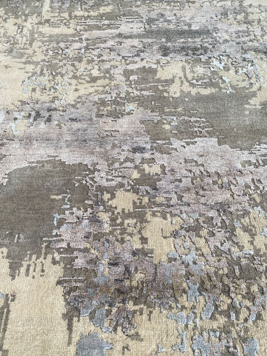 Hand-Woven Modern Everest Collection