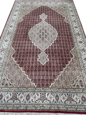 Fine Hand-Woven Persian Tabriz Mahi Design Carpet